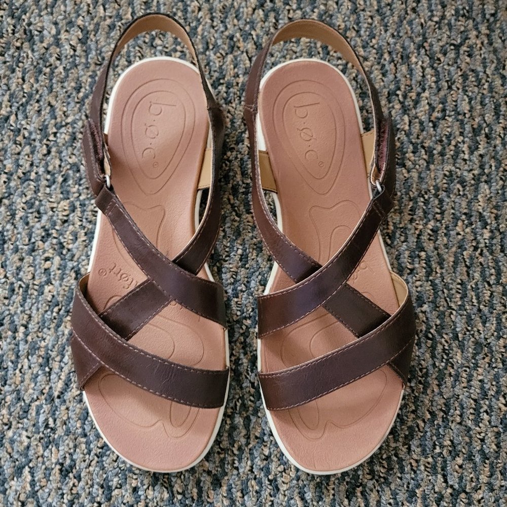 NWOT b.o.c. sandals Size 11 Coffee Color